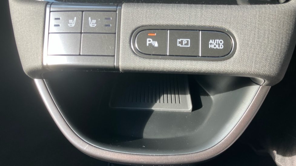 Hyundai INSTER 85kW 02 49kWh 5dr Auto Electric Hatchback - Image 31