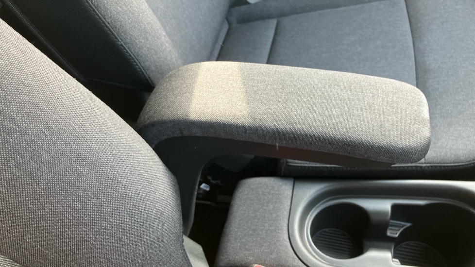 Hyundai INSTER 85kW 02 49kWh 5dr Auto Electric Hatchback - Image 33
