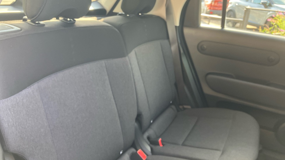 Hyundai INSTER 85kW 02 49kWh 5dr Auto Electric Hatchback - Image 44