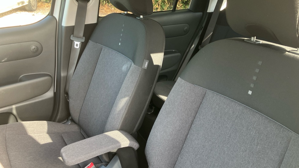 Hyundai INSTER 85kW 02 49kWh 5dr Auto Electric Hatchback - Image 48