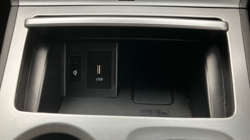 Hyundai KONA 100kW Premium 39kWh 5dr Auto Electric Hatchback - Image 24
