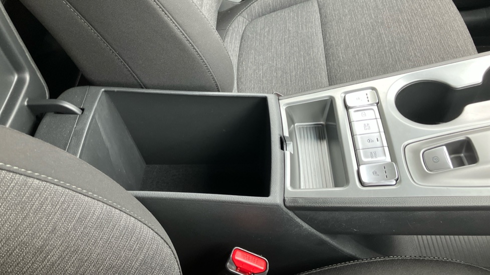 Hyundai KONA 100kW Premium 39kWh 5dr Auto Electric Hatchback - Image 26