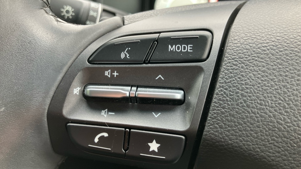 Hyundai KONA 100kW Premium 39kWh 5dr Auto Electric Hatchback - Image 29
