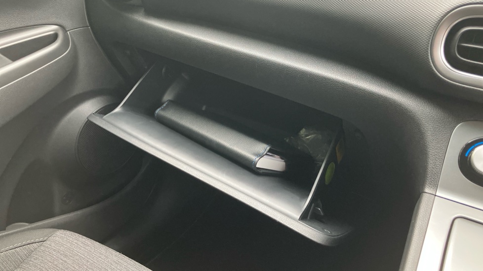 Hyundai KONA 100kW Premium 39kWh 5dr Auto Electric Hatchback - Image 32