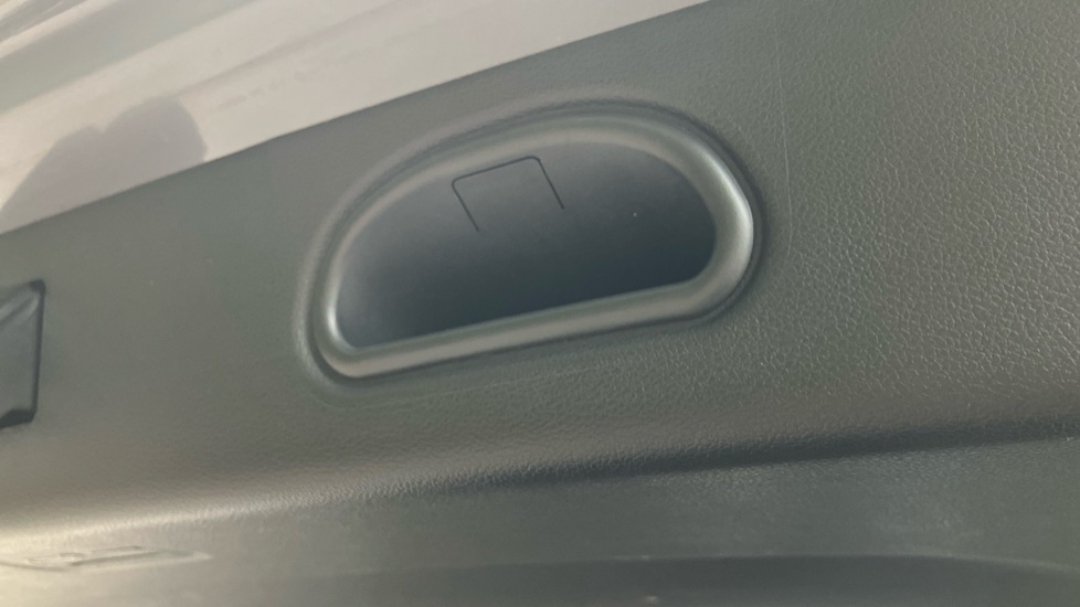 Hyundai KONA 100kW Premium 39kWh 5dr Auto Electric Hatchback - Image 46