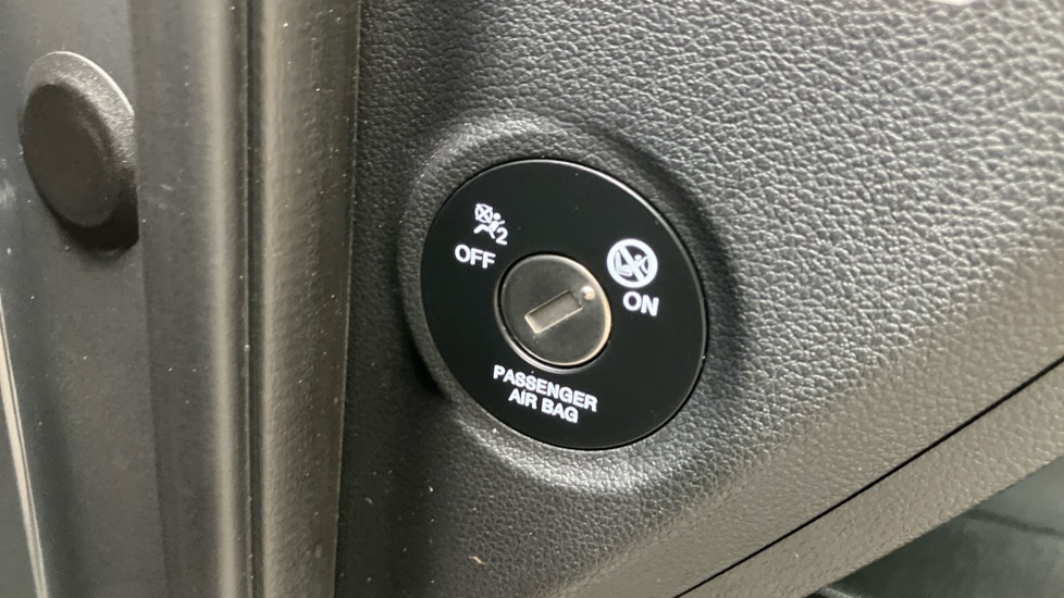 Hyundai KONA 100kW Premium 39kWh 5dr Auto Electric Hatchback - Image 48