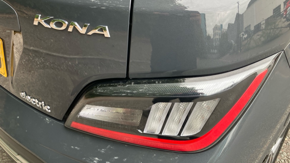 Hyundai KONA 100kW Premium 39kWh 5dr Auto Electric Hatchback - Image 53