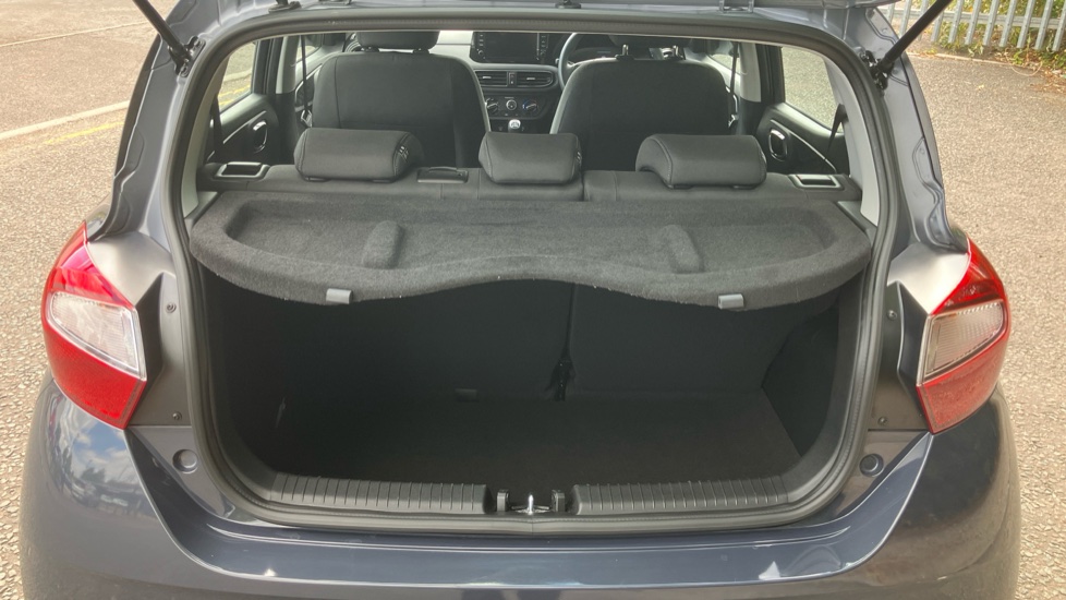 Hyundai i10 1.0 [63] Advance 5dr [Nav] Petrol Hatchback - Image 4