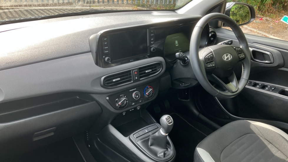Hyundai i10 1.0 [63] Advance 5dr [Nav] Petrol Hatchback - Image 9