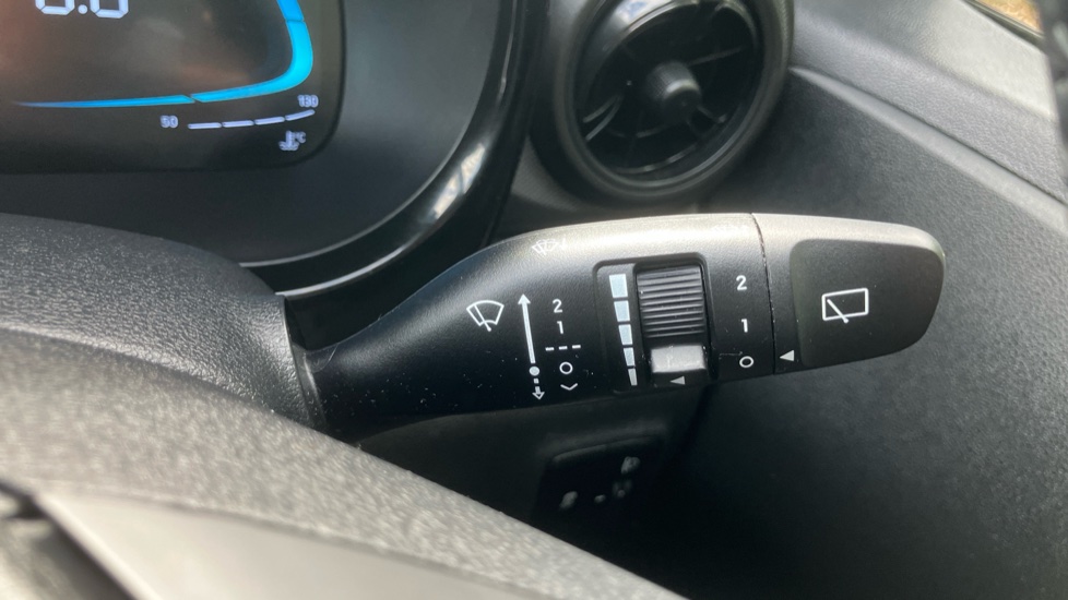 Hyundai i10 1.0 [63] Advance 5dr [Nav] Petrol Hatchback - Image 22