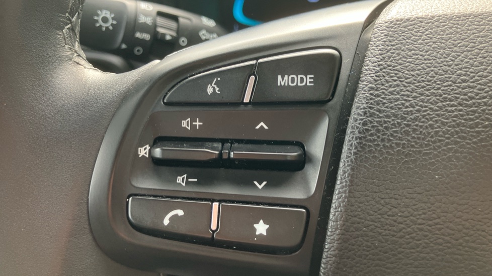 Hyundai i10 1.0 [63] Advance 5dr [Nav] Petrol Hatchback - Image 23