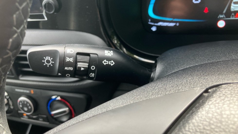 Hyundai i10 1.0 [63] Advance 5dr [Nav] Petrol Hatchback - Image 24