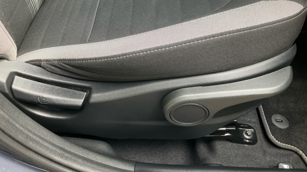 Hyundai i10 1.0 [63] Advance 5dr [Nav] Petrol Hatchback - Image 39