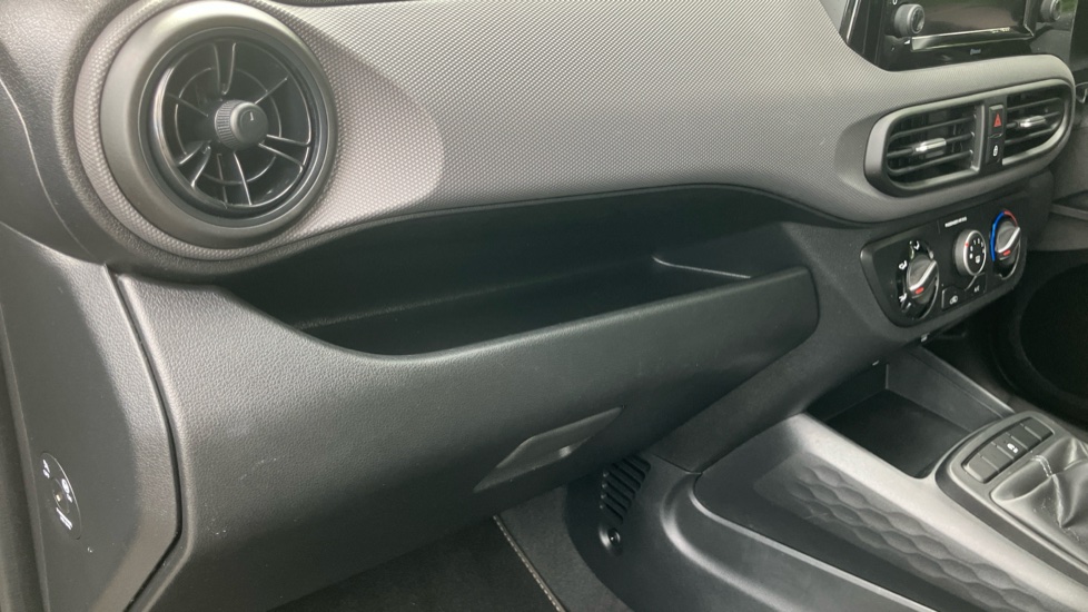 Hyundai i10 1.0 [63] Advance 5dr [Nav] Petrol Hatchback - Image 47