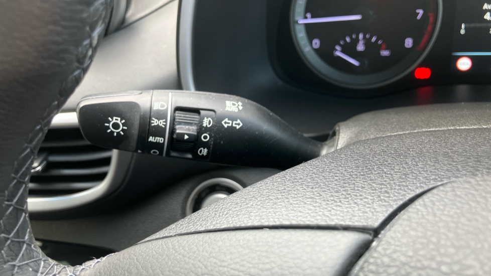 Hyundai TUCSON 1.6 TGDi 177 Premium SE 5dr 2WD DCT Petrol Estate - Image 24