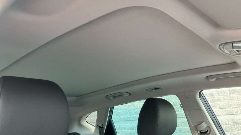 Hyundai TUCSON 1.6 TGDi 177 Premium SE 5dr 2WD DCT Petrol Estate - Image 36