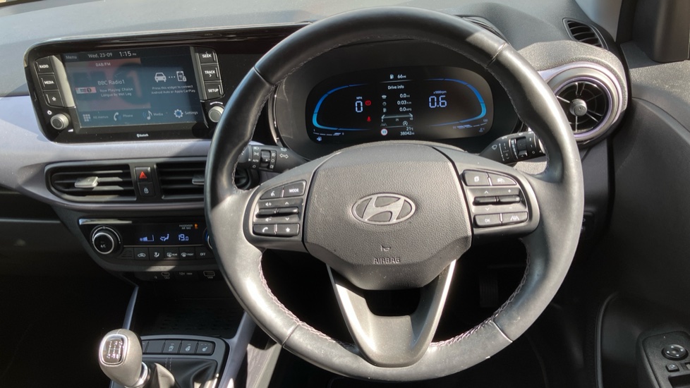 Hyundai i10 1.2 MPi Premium 5dr Petrol Hatchback - Image 22