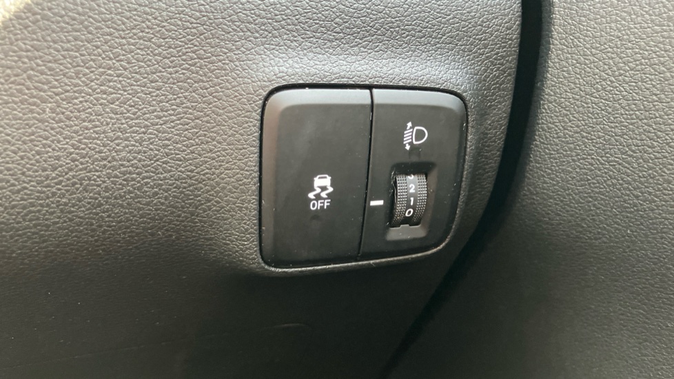 Hyundai i10 1.2 MPi Premium 5dr Petrol Hatchback - Image 27