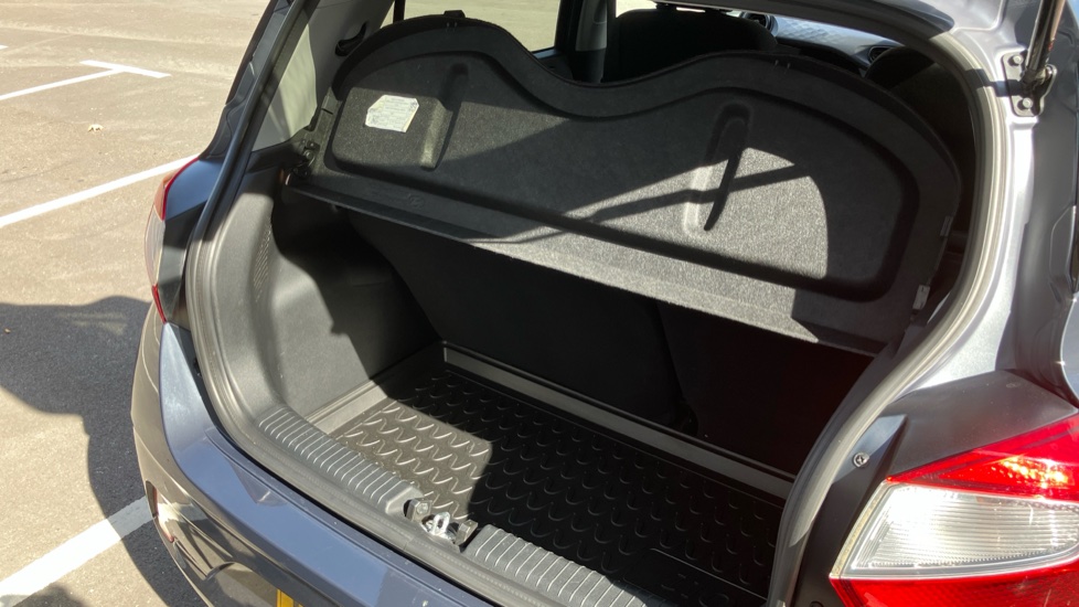 Hyundai i10 1.2 MPi Premium 5dr Petrol Hatchback - Image 42