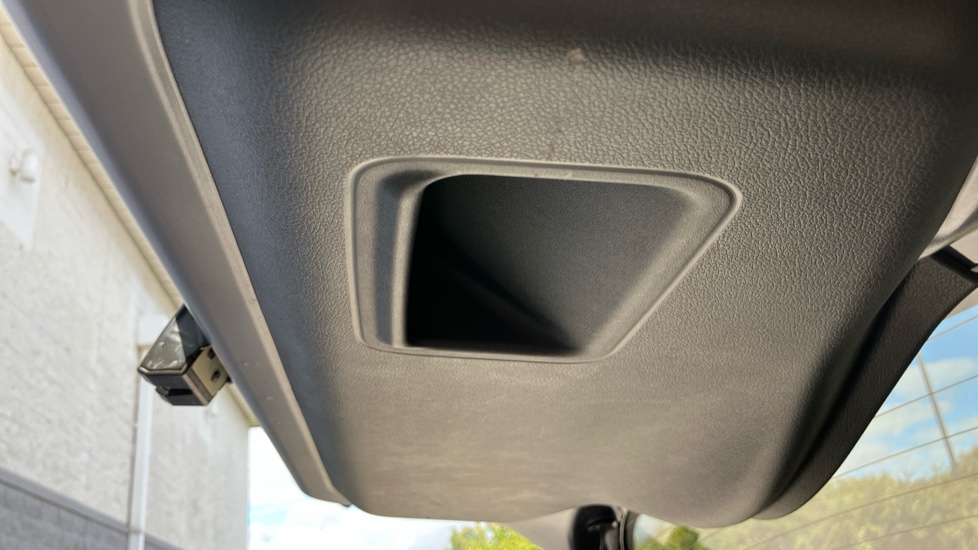 Hyundai i10 1.2 MPi Premium 5dr Petrol Hatchback - Image 44