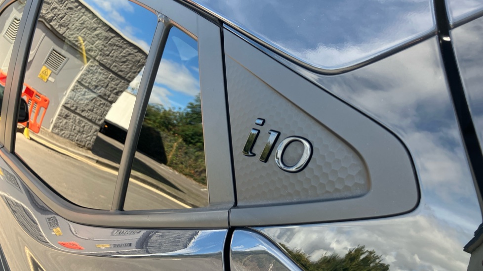 Hyundai i10 1.2 MPi Premium 5dr Petrol Hatchback - Image 57