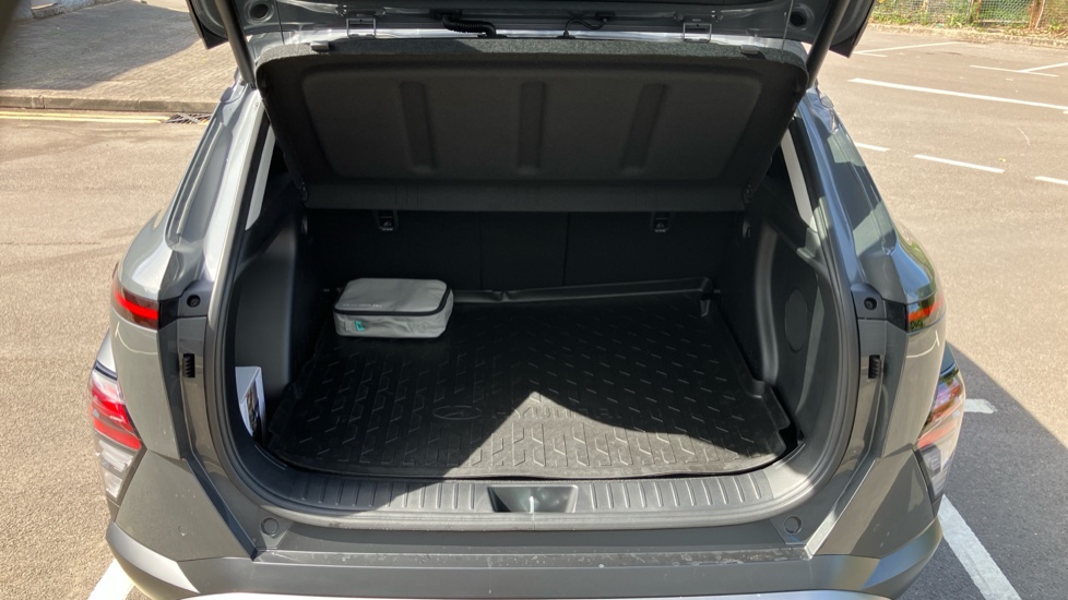 Hyundai KONA 1.6 Hybrid 138 Ultimate 5dr DCT Hybrid Hatchback - Image 4