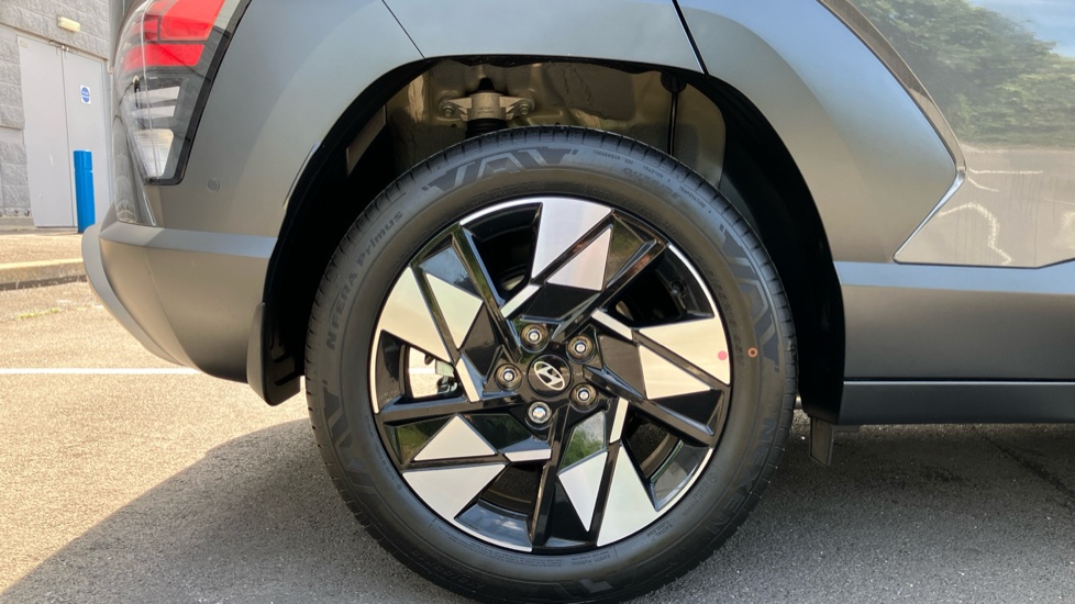 Hyundai KONA 1.6 Hybrid 138 Ultimate 5dr DCT Hybrid Hatchback - Image 7