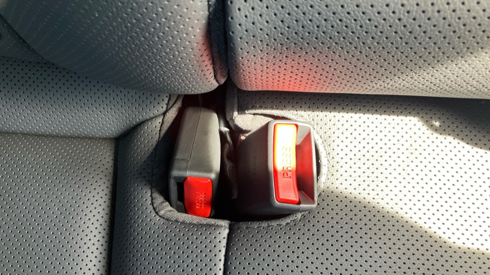 Hyundai KONA 1.6 Hybrid 138 Ultimate 5dr DCT Hybrid Hatchback - Image 17