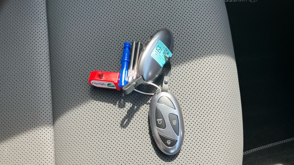 Hyundai KONA 1.6 Hybrid 138 Ultimate 5dr DCT Hybrid Hatchback - Image 20