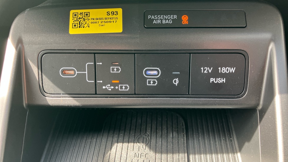 Hyundai KONA 1.6 Hybrid 138 Ultimate 5dr DCT Hybrid Hatchback - Image 32
