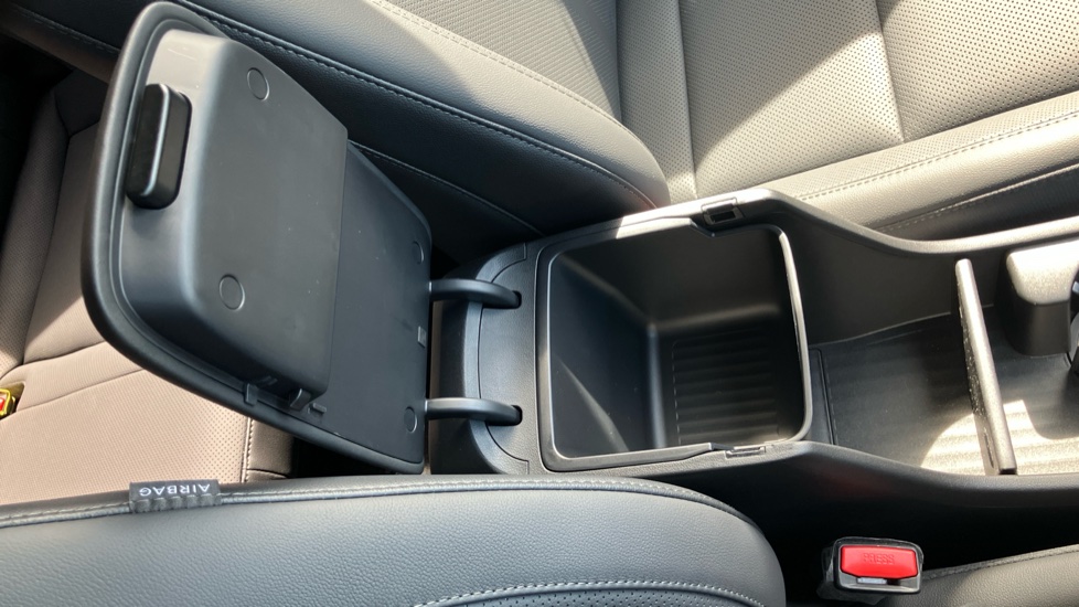 Hyundai KONA 1.6 Hybrid 138 Ultimate 5dr DCT Hybrid Hatchback - Image 35