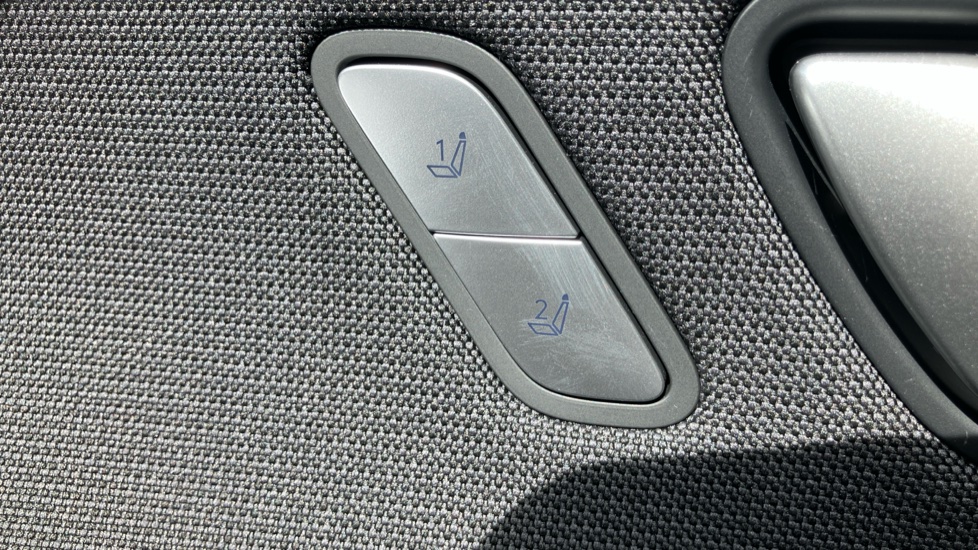 Hyundai KONA 1.6 Hybrid 138 Ultimate 5dr DCT Hybrid Hatchback - Image 38