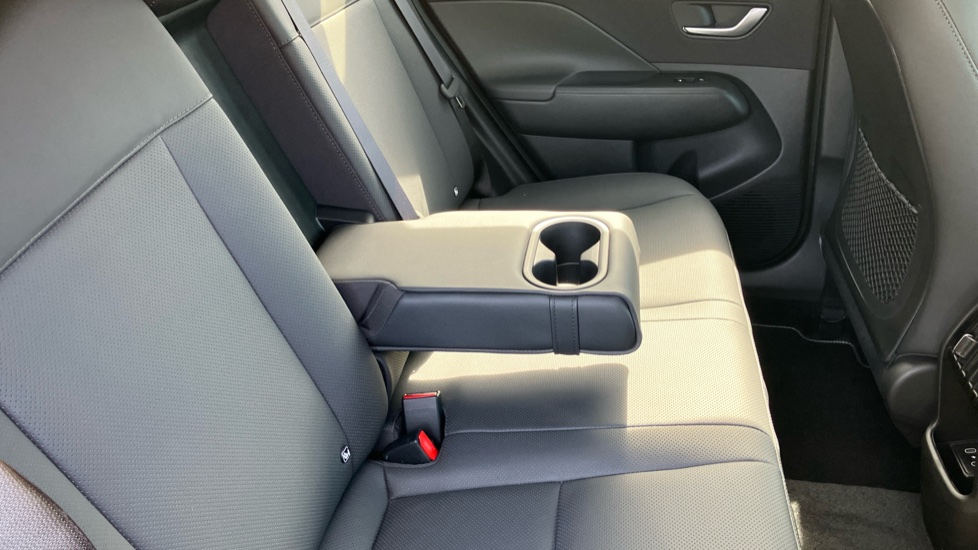 Hyundai KONA 1.6 Hybrid 138 Ultimate 5dr DCT Hybrid Hatchback - Image 48
