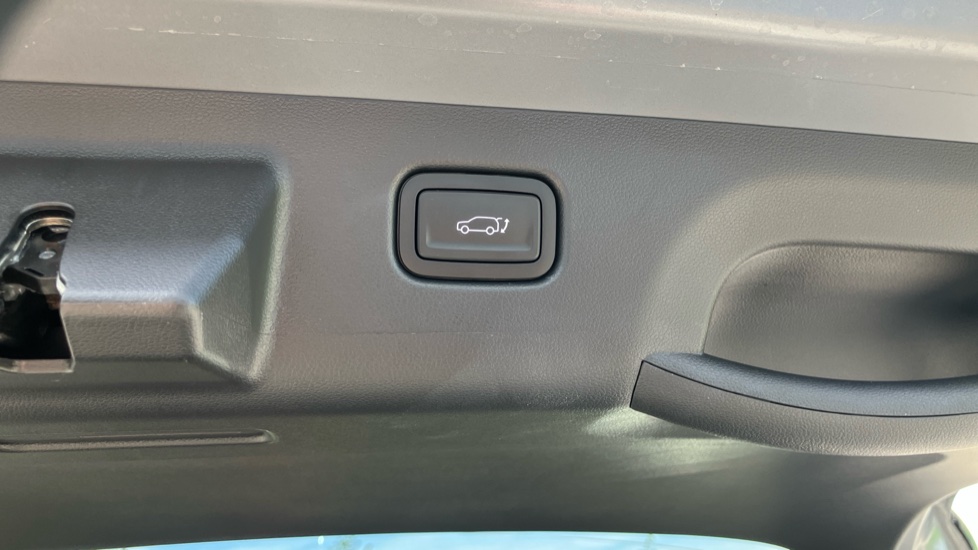 Hyundai KONA 1.6 Hybrid 138 Ultimate 5dr DCT Hybrid Hatchback - Image 52