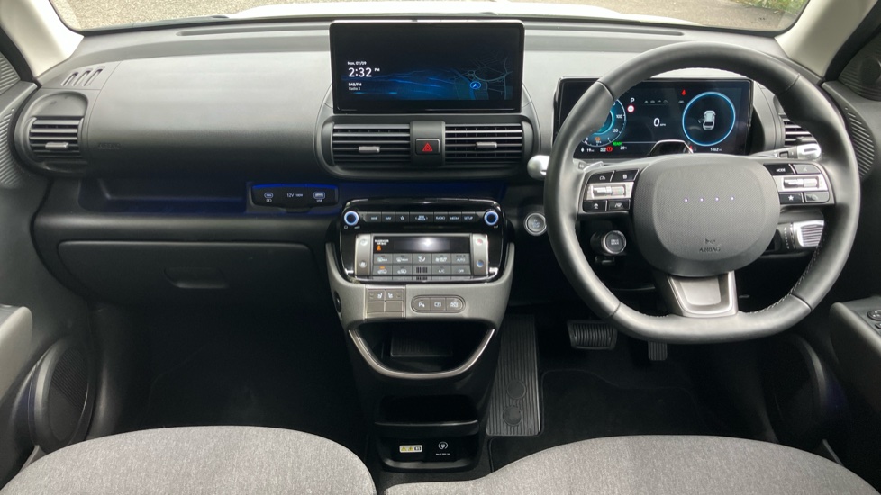 Hyundai INSTER 85kW 02 49kWh 5dr Auto Electric Hatchback - Image 10