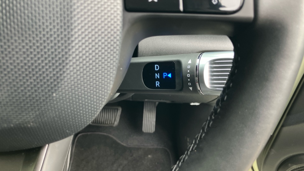 Hyundai INSTER 85kW 02 49kWh 5dr Auto Electric Hatchback - Image 13