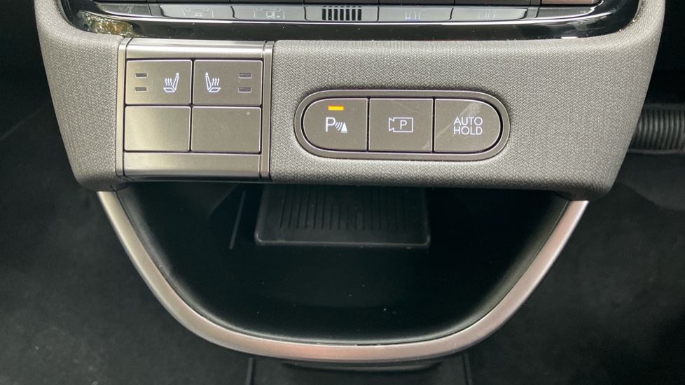 Hyundai INSTER 85kW 02 49kWh 5dr Auto Electric Hatchback - Image 30