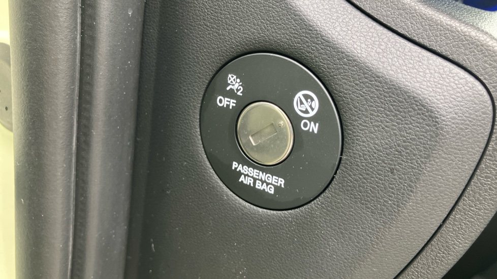 Hyundai INSTER 85kW 02 49kWh 5dr Auto Electric Hatchback - Image 44
