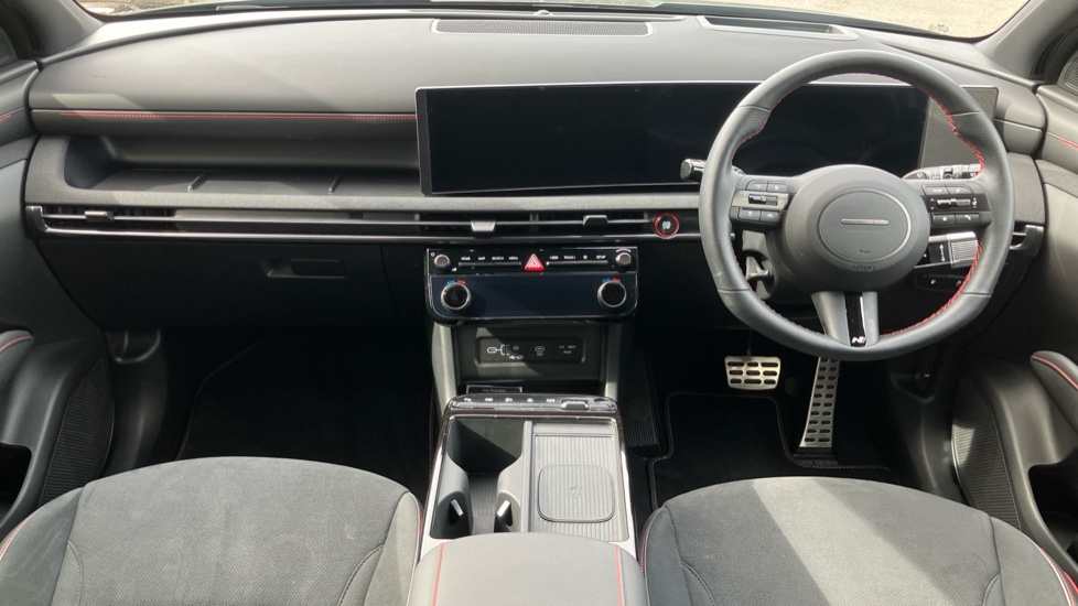 Hyundai TUCSON 1.6T Plug-in Hybrid N Line 5dr Auto Estate - Image 10