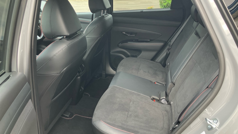 Hyundai TUCSON 1.6T Plug-in Hybrid N Line 5dr Auto Estate - Image 16