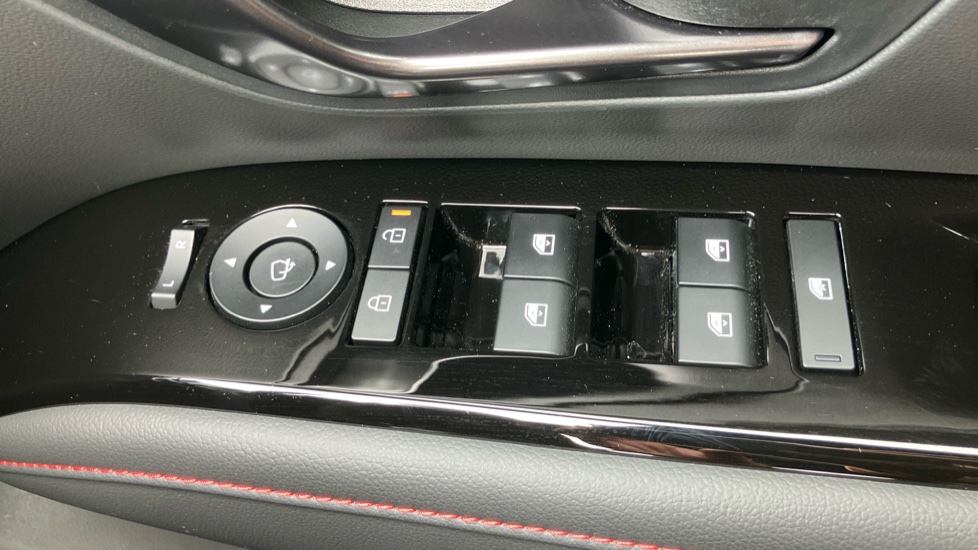 Hyundai TUCSON 1.6T Plug-in Hybrid N Line 5dr Auto Estate - Image 36