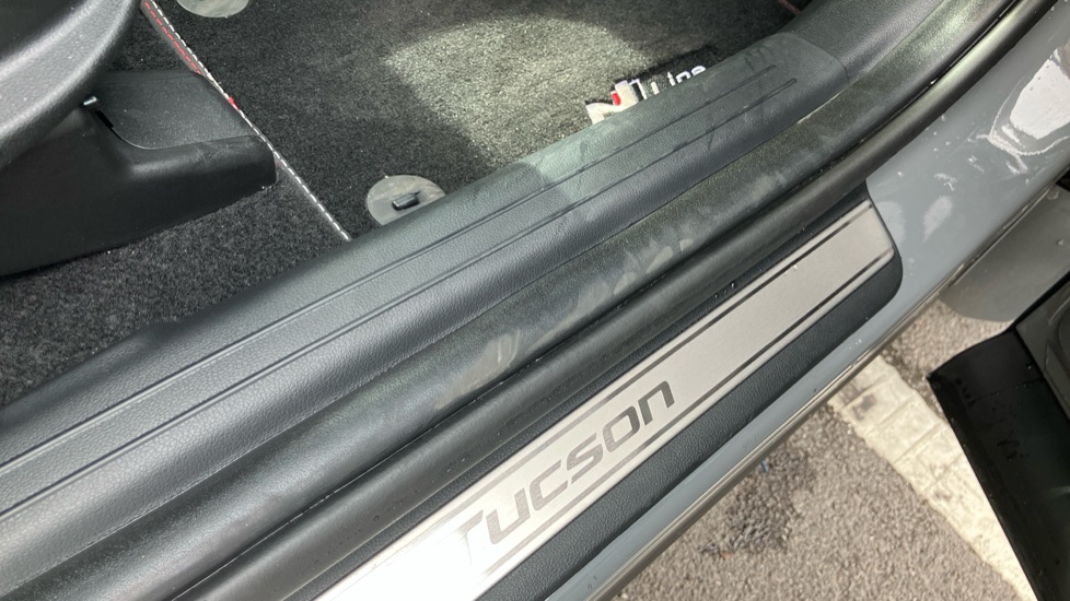 Hyundai TUCSON 1.6T Plug-in Hybrid N Line 5dr Auto Estate - Image 39
