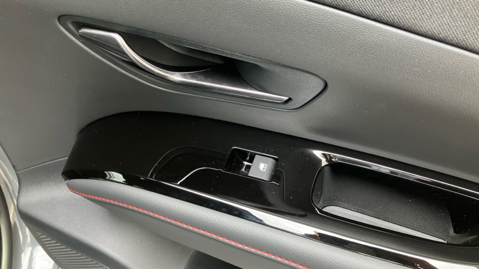 Hyundai TUCSON 1.6T Plug-in Hybrid N Line 5dr Auto Estate - Image 40