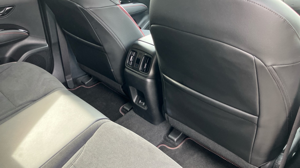 Hyundai TUCSON 1.6T Plug-in Hybrid N Line 5dr Auto Estate - Image 43