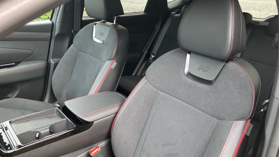 Hyundai TUCSON 1.6T Plug-in Hybrid N Line 5dr Auto Estate - Image 48