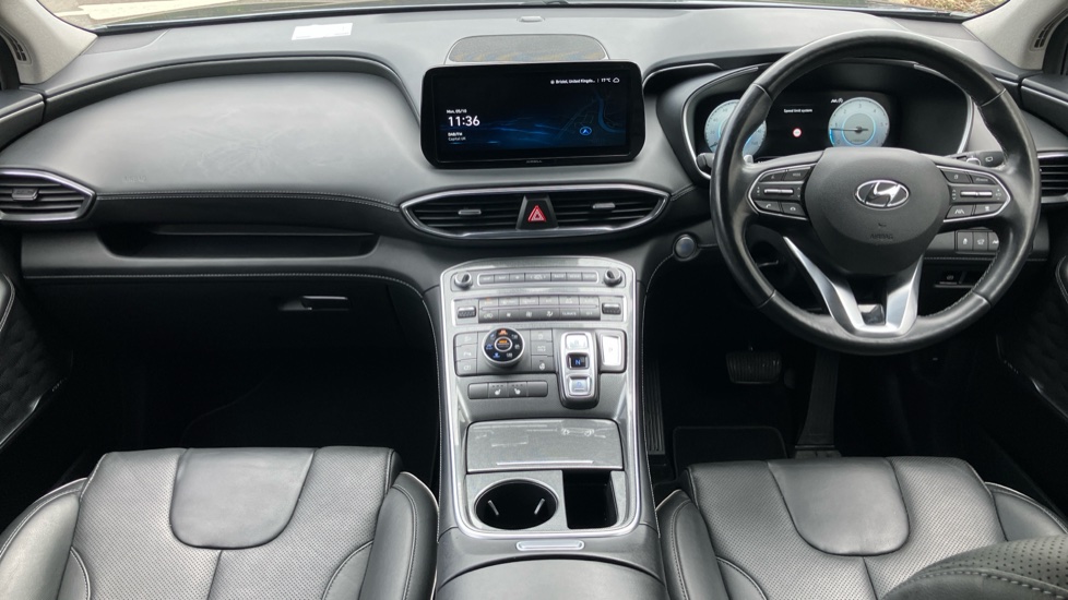 Hyundai SANTA FE 2.2 CRDi Premium 5dr 4WD Auto Diesel Estate - Image 10