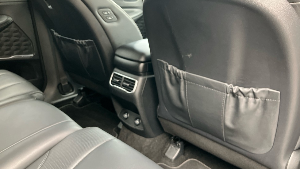 Hyundai SANTA FE 2.2 CRDi Premium 5dr 4WD Auto Diesel Estate - Image 50
