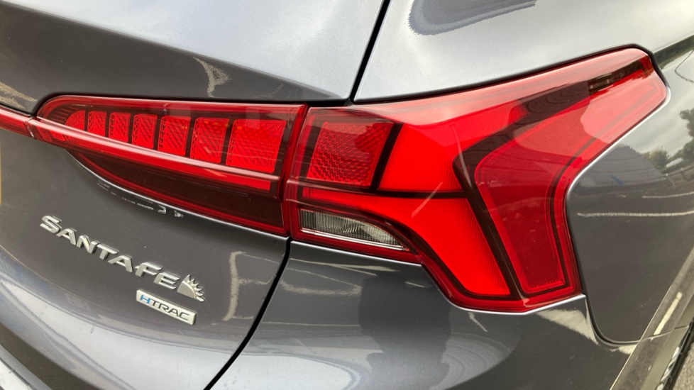 Hyundai SANTA FE 2.2 CRDi Premium 5dr 4WD Auto Diesel Estate - Image 60
