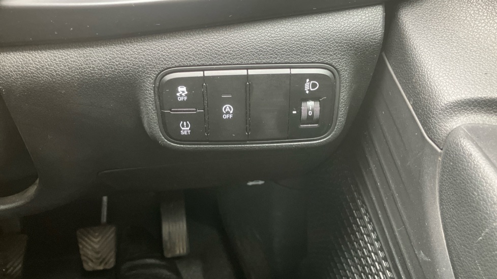 Hyundai i20 1.0T GDi 48V MHD SE Connect 5dr Petrol Hatchback - Image 23