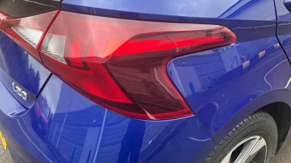 Hyundai i20 1.0T GDi 48V MHD SE Connect 5dr Petrol Hatchback - Image 28